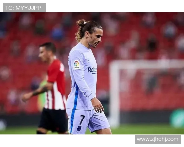 格列兹曼赛场暖心举动引爆热议全网刷屏感动瞬间冲上热搜第一 格列兹曼赛场暖心举动引爆热议全网刷屏感动瞬间冲上热搜第一