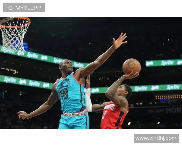 NBA交易新闻：湖人迎来重磅内线新援